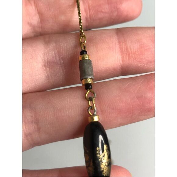 Vintage black bead gold tone spaced courting scene couple bead craft repurpose - Picture 6 of 7